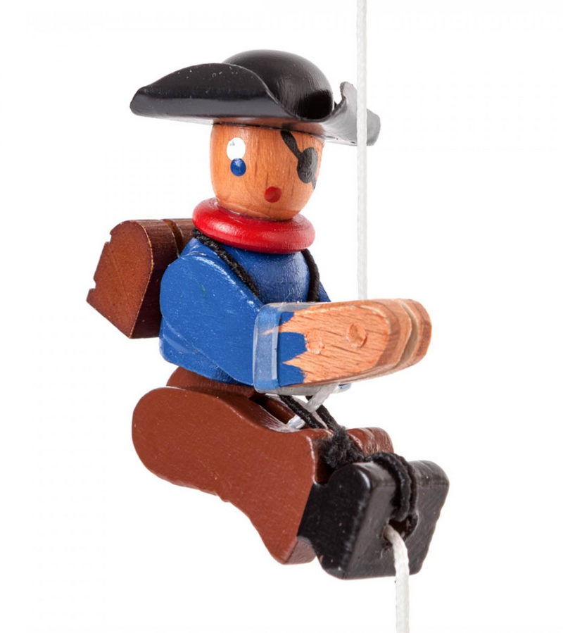 105/049 - Climbing Wooden Pirate Figurine