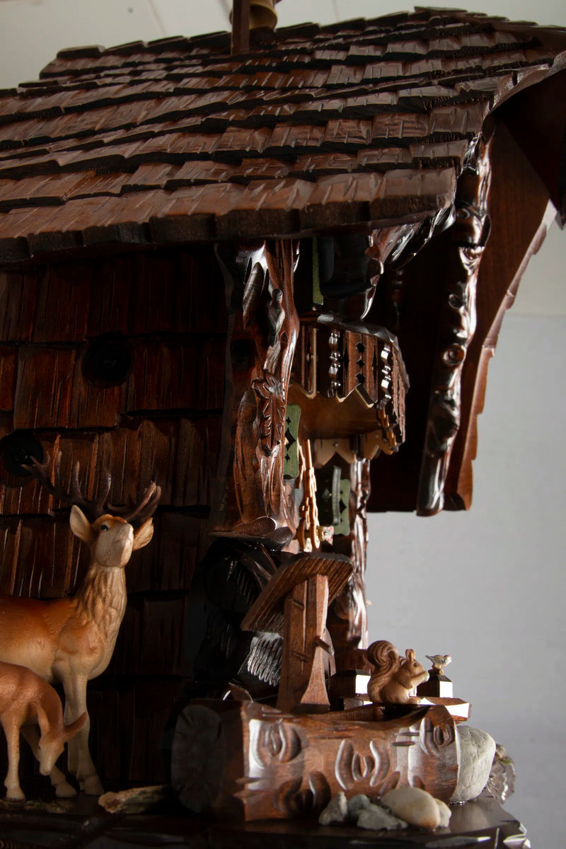 KU8760M - 8 Day Musical Chalet with Bears & Deer