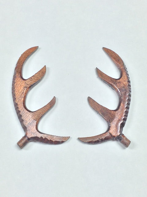 AA03W - Wooden Antlers 3"
