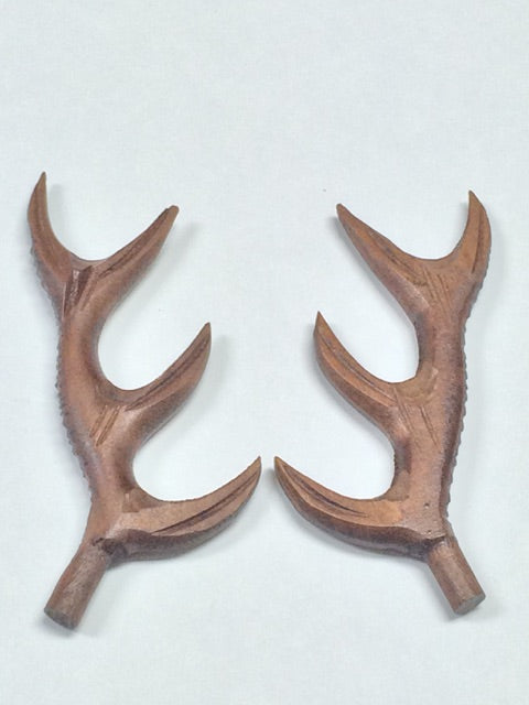 AA04W - Wooden Antlers 4"