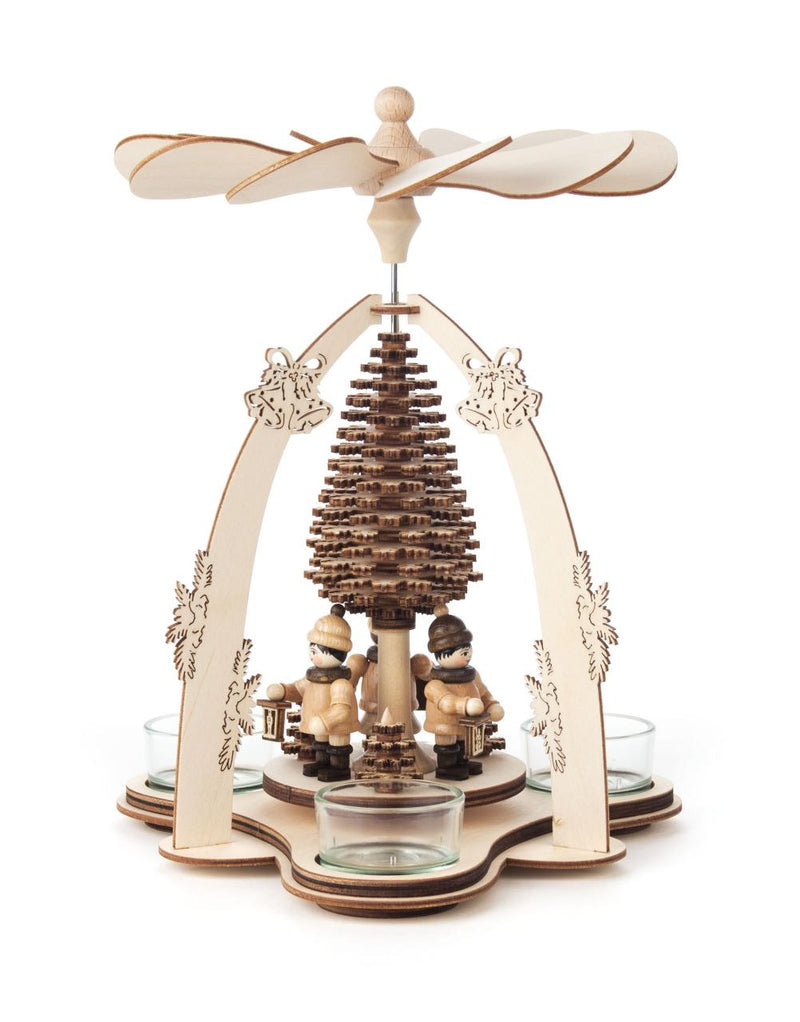 085/663 - Pyramid with Children